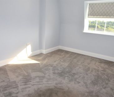 Slough Road, Datchet, Slough,SL3 - Photo 1