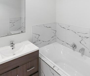 Spacious 4 bedroom home! - Photo 3