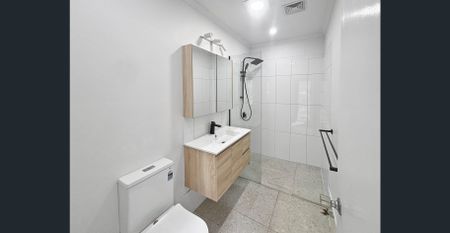 2-Bedroom Townhouse in a Convenient Woree Location - Photo 5