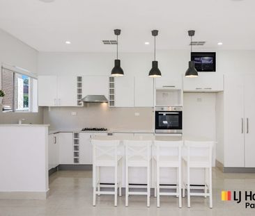 Modern 4-Bedroom Family Home with Entertaining Space - Photo 3