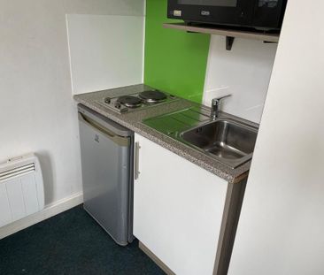 Studio to rent - Photo 5