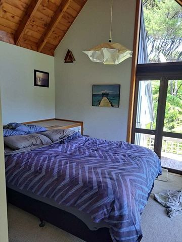 Beach and boat ramp 3 bedroom family home - Photo 3