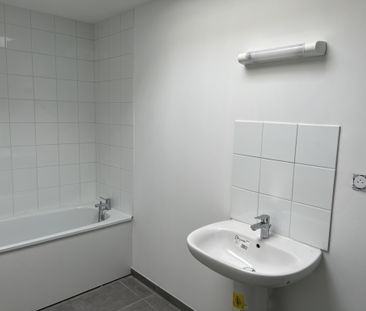 Location Maison 4 pièces 85m² TOURCOING 59200 - Photo 2