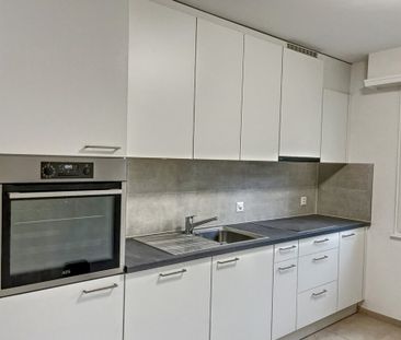 Logement de 3.5 pièces au rez supérieur situé dans un quartier verd... - Photo 2