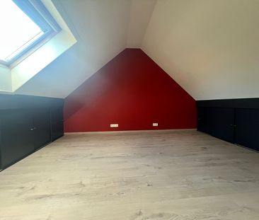 volledig gerenoveerde woning met terras 2 slaapkamers en zonnepanelen - Photo 3