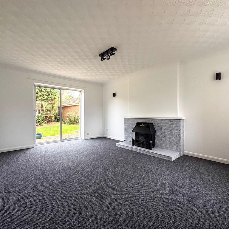 4 bedroom detached house to rent - Photo 1