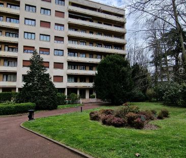 SAINT CLOUD - RUE DU MONT VALÉRIEN : Appartement 5 pièces non meublé 121,76 m² - Photo 1