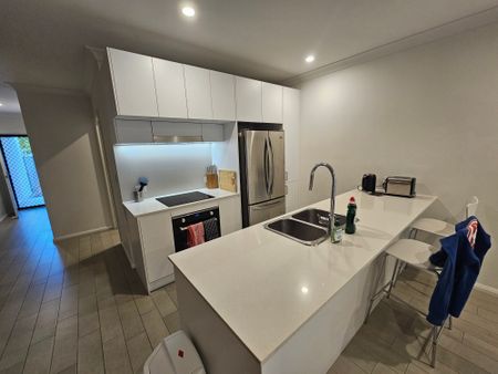 Alexandra Hills - Photo 2