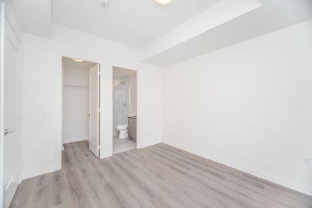 For Lease - 8960 Jane Street Unit# 1022, Vaughan, Ontario - Photo 4
