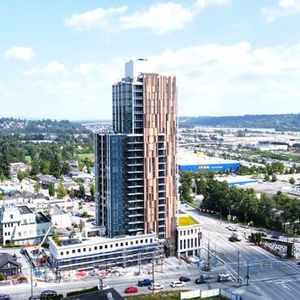 Location!Central Air-conditioning Hi-Rise 1bdm,1bath w/views Coquitlam - Photo 2