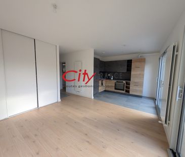 Location Maison 4 pièces 67m² RUEIL MALMAISON 92500 - Photo 2