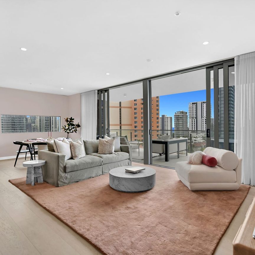 Furnished Luxury, Half Floor 3 Bedroom Apartment in Heart of Broadbeach - Photo 1