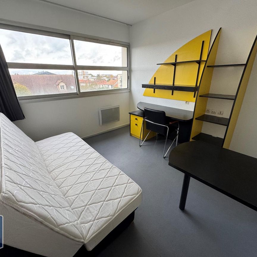 Location Appartement 1 pièce 16m² POITIERS 86000 - Photo 1