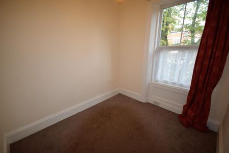 4 bedroom townhouse to rent - Photo 3