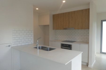 Tidy Townhouse in the heart of Mount Colum - Photo 4