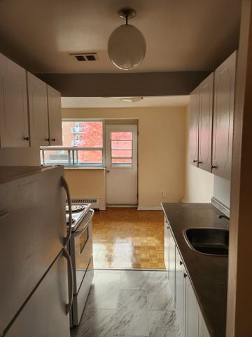 One Bedroom - Photo 5