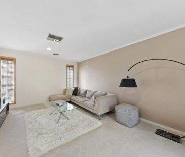 Spacious Family Home - Photo 4