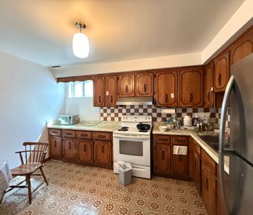 For Lease - 34 Iangrove Terrace Unit# Main Floor, Toronto, Ontario - Photo 5