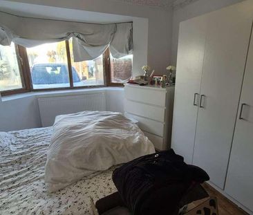 Edward Close, St Albans, AL1 - Photo 4