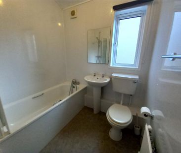 3 bedroom terraced house to rent - Photo 6