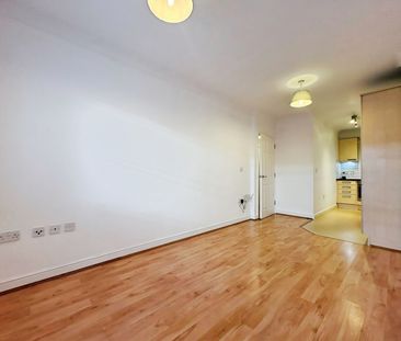 London Road, Camberley, Surrey, GU15 - Photo 4