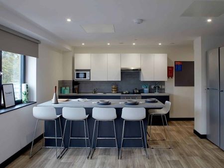 Silver Ensuite - Photo 4