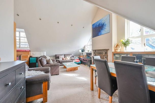 3 bedroom flat to rent - Photo 1