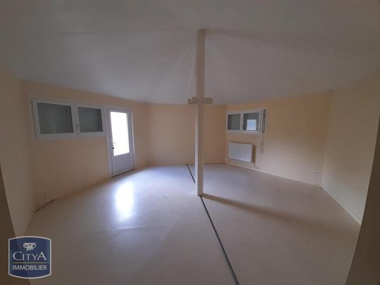 Location Appartement 2 pièces 92m² CHASSENEUIL DU POITOU 86360 - Photo 1