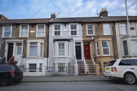 1 bedroom terraced house to rent - Photo 2