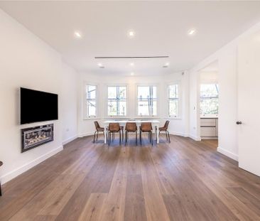 4 bedroom end of terrace house to rent - Photo 1