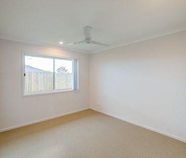 Brand-New Family Home in Park Lane Reserve! - Photo 5