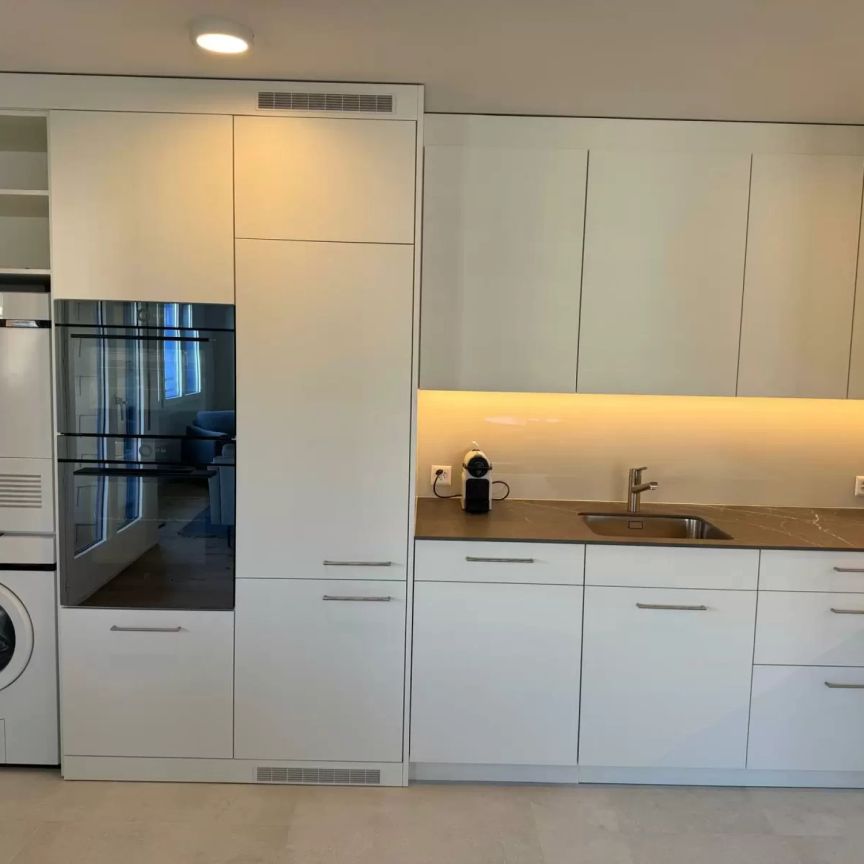 Möblierte 3.5-Zimmerwohnung mit Seeblick im Zentrum von Zug - Foto 1