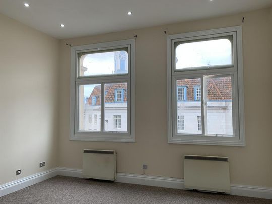 2 bedroom flat to rent - Photo 1