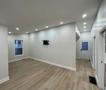 For Lease - 154 Garden Avenue, Georgina, Ontario - Photo 2
