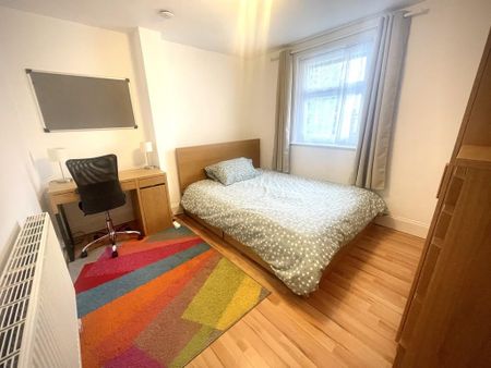 2 bedroom flat to rent - Photo 5