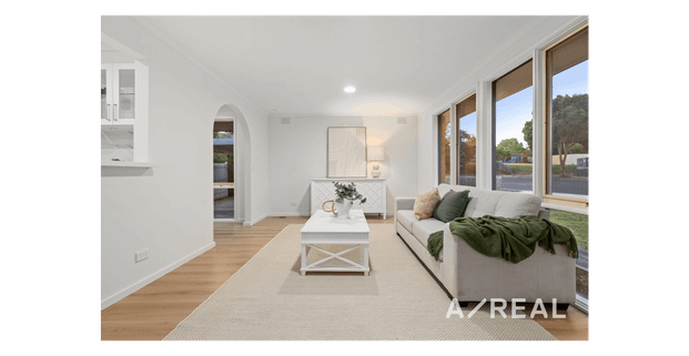 Spacious Family Home with Separate Home Office in a Quiet Court Setting - Photo 1