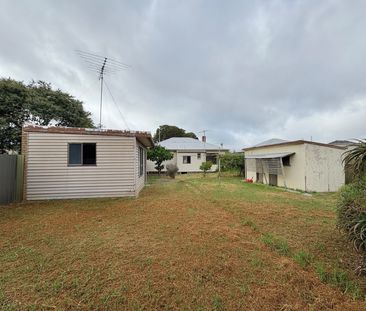 North Geelong Gem with Sunroom & Studio - Photo 6