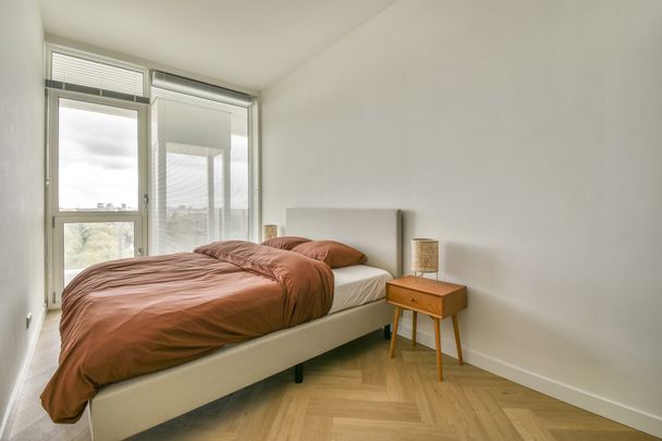 For rent: Haarlemmerweg 484, 1014 BL Amsterdam - Photo 1