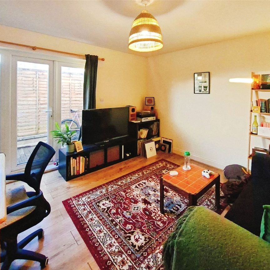 Rushey Green, London, SE6 4HQ - Photo 1