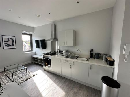 Studio to rent - Photo 5