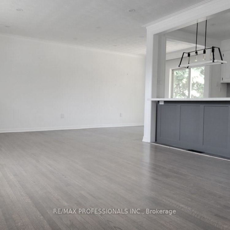 For Lease - 15 Ridge Drive, Oakville, Ontario - Photo 1