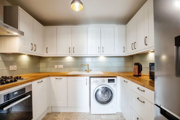 1 Bed Flat, Orchard Court, SE26 - Photo 1