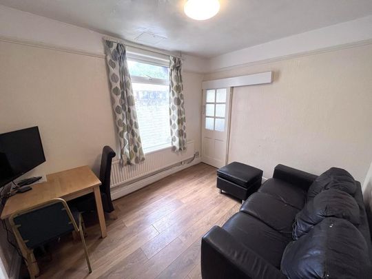 5 bedroom house share to rent - Photo 1