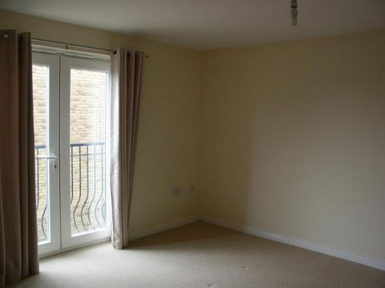 2 bedroom end of terrace house to rent - Photo 1