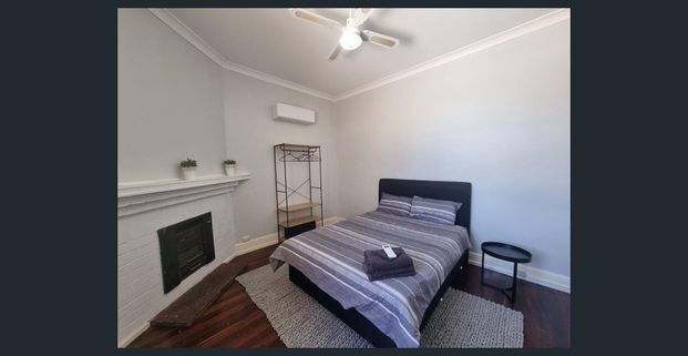 Live in one of Collie's Historic Buildings - Fully furnished property available for rent - Photo 1