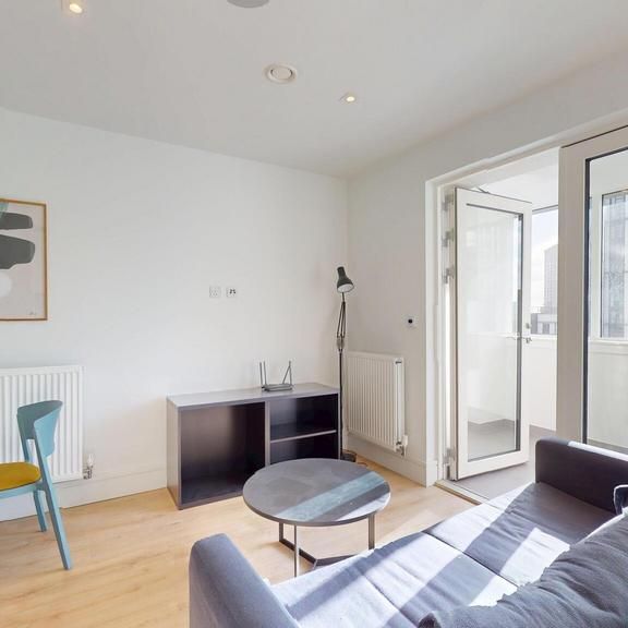 Studio to rent - Photo 1