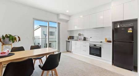 stylish two bedrooms unit - Photo 4