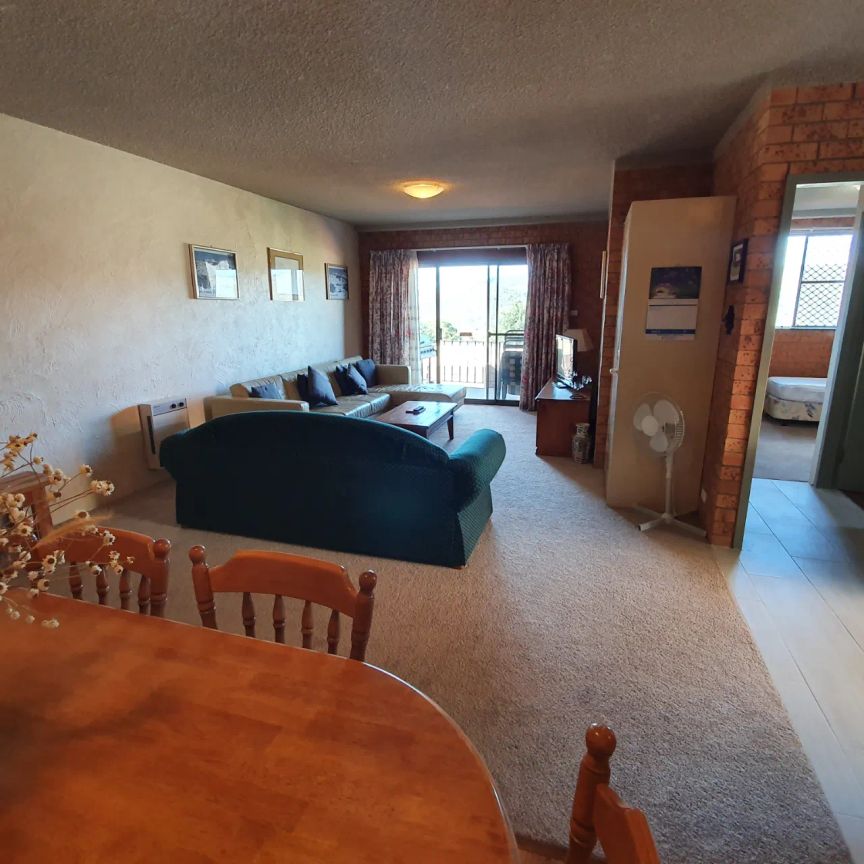 Spacious Apartment With View of Lake Jindabyne - Photo 1