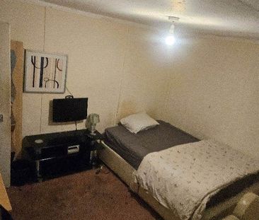 Room in a Shared Flat, Meliot Road, SE6 - Photo 6