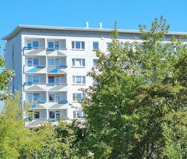 3-Raum-Wohnung mit Balkon in sanierter Wohnanlage - Foto 2